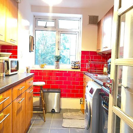 Room With Shared Kitchen Лондон Экстерьер фото
